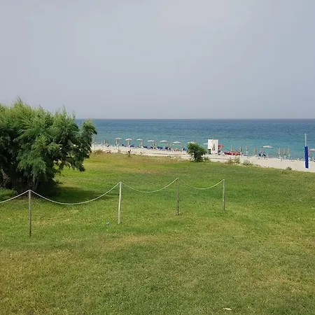 Sea-View Villa W Garden & Beach * 산타 카테리나 델로 로니오