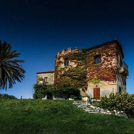 Sea-View Villa W Garden & Beach 빌라